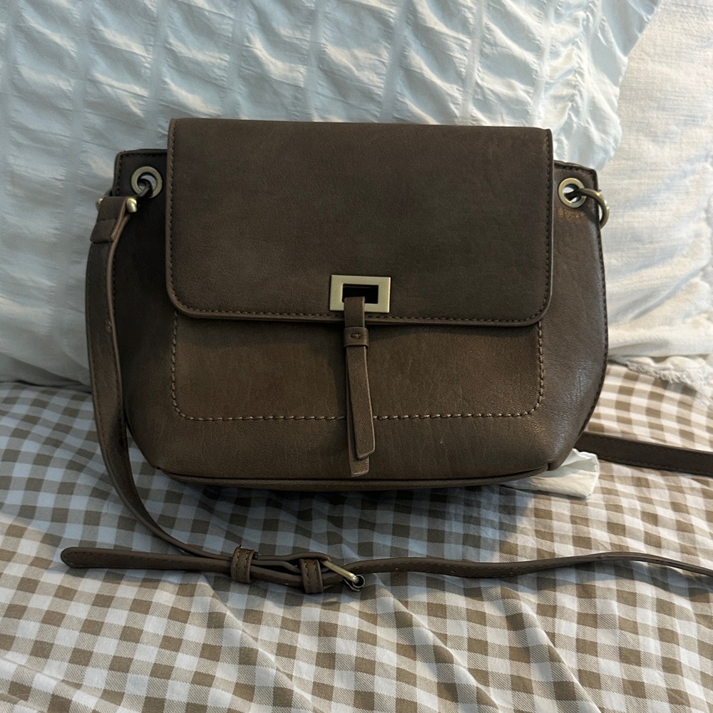 Elegant Brown Crossbody Bag